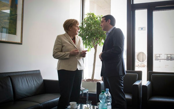 Германия поможет Греции предотвратить банкротство