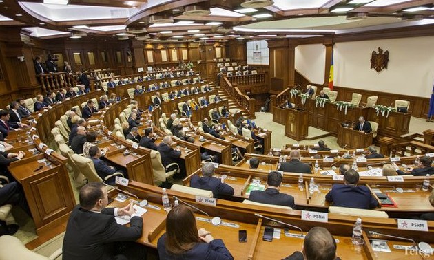 Парламент Молдавии утвердил состав нового правительства республики