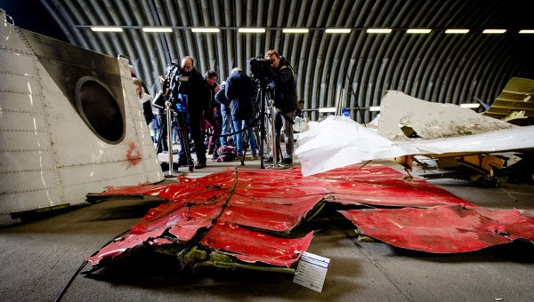 Нидерланды отказались рассекречивать документы по крушению MH17