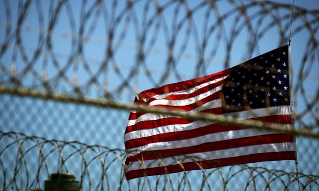 США передали ОАЭ 15 заключенных из Гуантанамо