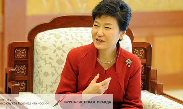 Конституционный суд РК открыл первое слушание по делу об импичменте президента Пак Кын Хе