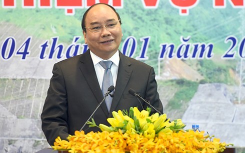 Нгуен Суан Фук принял участие в конференции по подведению итогов деятельности EVN