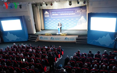 В Архангельске открылся 4-й международный форум "Арктика — территория диалога"