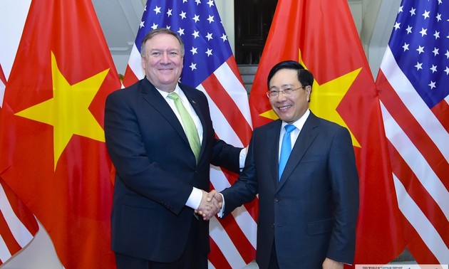 Фам Бинь Минь провел переговоры с госсекретарем США Майклом Помпео