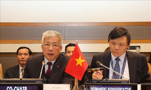 Вьетнам призывает международное сообщество ликвидировать последствия войны во имя мира и устойчвиого развития
