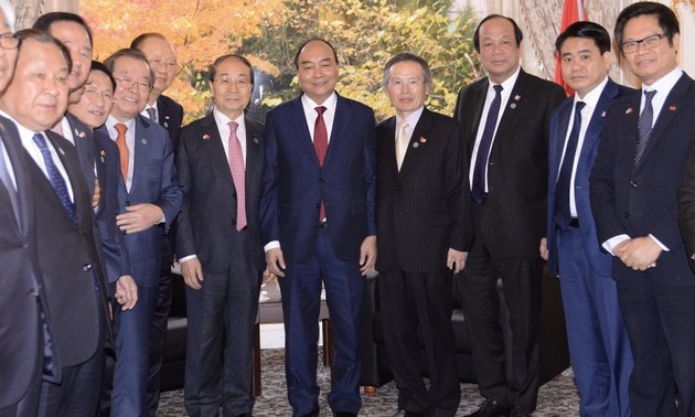 Нгуен Суан Фук принял председателя Общества южнокорейско-вьетнамской дружбы