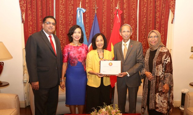 Вьетнам по ротации принял должность председателя комитета по делам АСЕАН в Аргентине