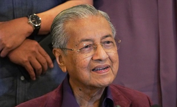 Временный премьер Малайзии предложил сформировать новый кабмин