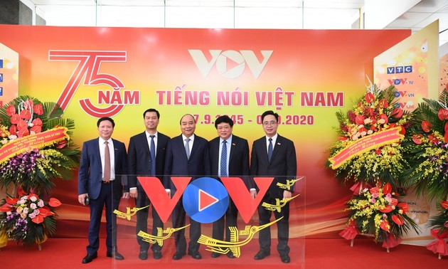 75-летний юбилей: Радио «Голос Вьетнама» будет развиваться в новом направлении
