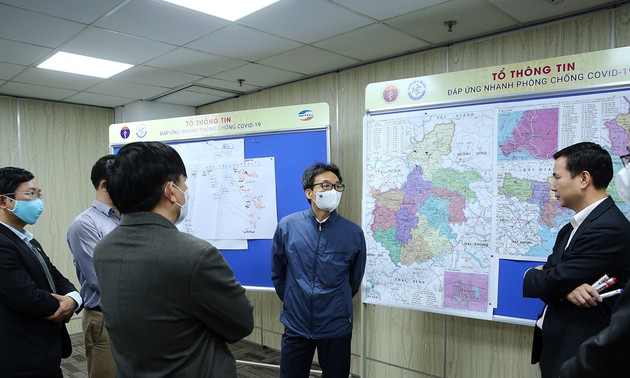 Ву Дык Дам призвал жителей проявить инициативу по предоставлению сведений об эпидемии