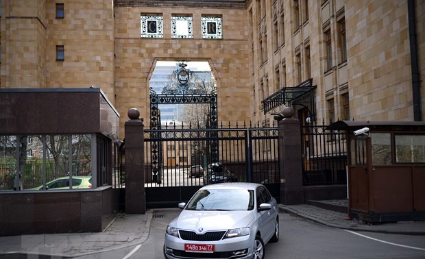 Россия потребовала сократить число сотрудников посольства Чехии в Москве
