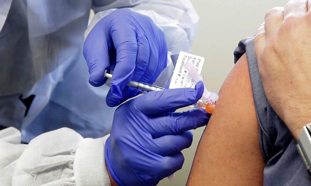 Число введенных доз вакцин от COVID-19 в мире превысило миллиард