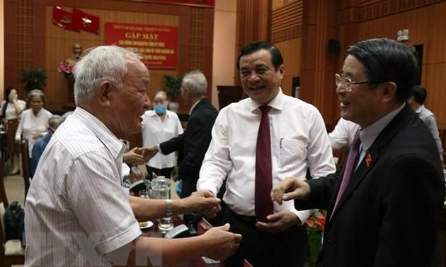 Вице-спикер парламента Вьетнама Нгуен Дык Хай встретился с бывшими руководителями парткома особой зоны Куангда