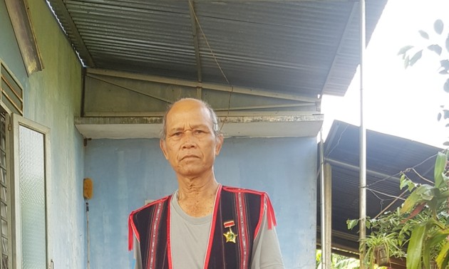 О старейшине Ксоре Хяо - авторитетном человеке в общине Иадер