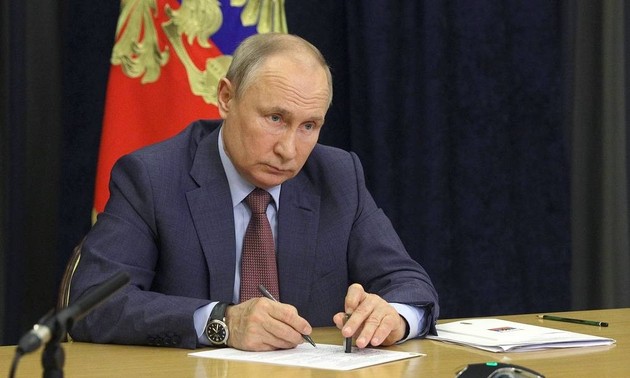Путин подписал закон о денонсации Договора по открытому небу