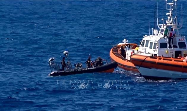 Сотни мигрантов были спасены в Средиземном море и Северной Атлантике