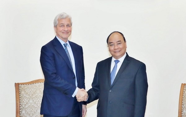 Nguyen Xuan Phuc 총리와JP. Morgan 미국 JP. Morgan그룹회장 면담