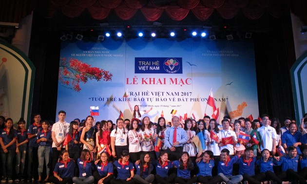 Lễ khai mạc  chính thức Trại hè Việt Nam 2017