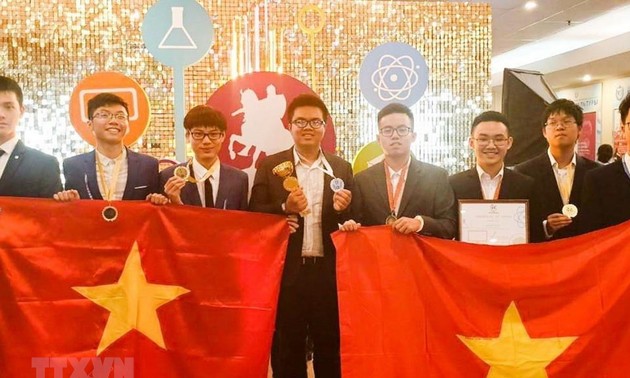 Việt Nam đạt thành tích ấn tượng tại cuộc thi Olympic Quốc tế Moscow lần thứ IV