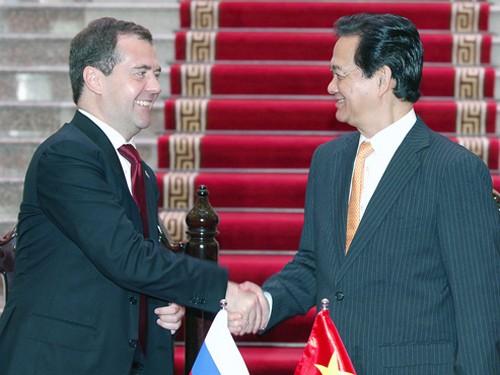 PM VN Nguyen Tan Dung  melakukan kunjungan resmi di Federasi Rusia dan Republik Belarus