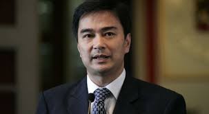 Thailand : pemimpin oposisi Abhisit meminta menunda pemilu