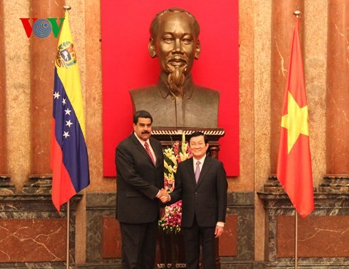 Presiden Venezuela mengunjungi Vietnam: Menambah selar  dalam hubungan dua negara
