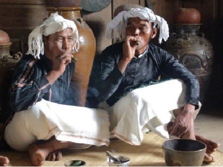 Etnis minoritas Chu-ru masih melestarikan aspek-aspek budaya yang khas di daerah Tay Nguyen