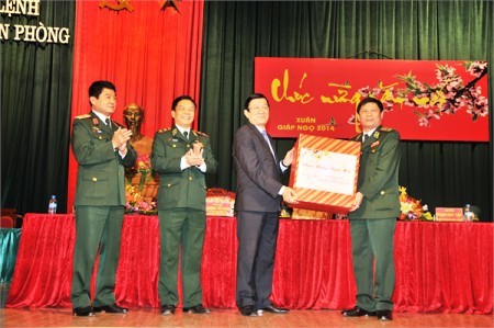 Президент СРВ Чыонг Тан Шанг посетил командование пограничными войсками