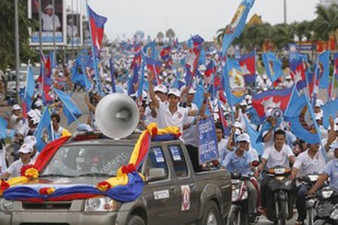 Камбоджа: оппозиция обвиняется в организации массовых беспорядков