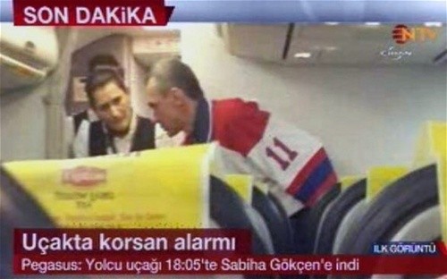 В Стамбуле арестован украинец, пытавшийся заставить экипаж самолета лететь в Сочи