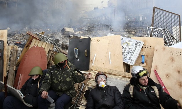 Украина: власти и оппозиция договорились о перемирии