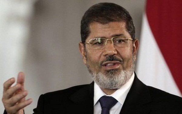 В Египте перенесли суд над Мурси на 24 февраля