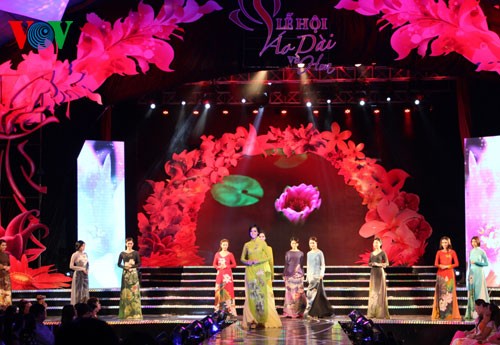 В г.Хошимине завершился фестиваль национального платья «аозяй»
