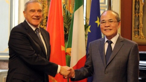 Спикер вьетнамского парламента встретился с председателем Сената Италии