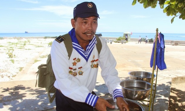 Ветеран войны Чан Ван Суат и его воспоминания об островах Чыонгша