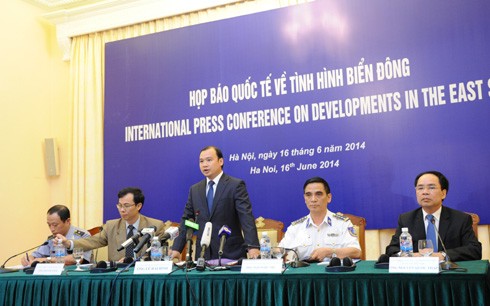 Пресс-конференция по ситуации в Восточном море: Вьетнам решительно отвергает клевету Китая