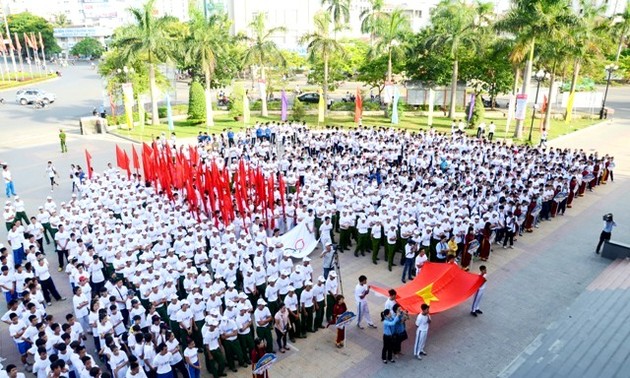 Более 2300 спортсменов приняли участие в Олимпийском дне Вьетнама-2014