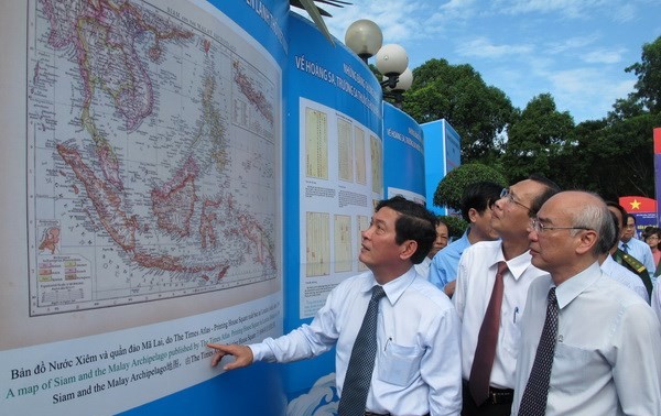 В г.Хошимине открылась выставка агитплакатов «Суверенитет Вьетнама над морем и островами»