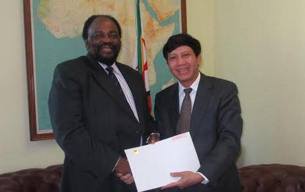 Зимбабве желает активизировать сотрудничество с Вьетнамом