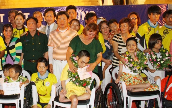 Мероприятия, посвященные поддержке вьетнамских инвалидов и жертв эйджент-оранджа