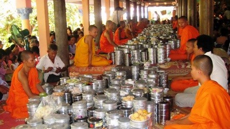 Во Вьетнаме кхмеры встречают праздник «Шен Дол-та»