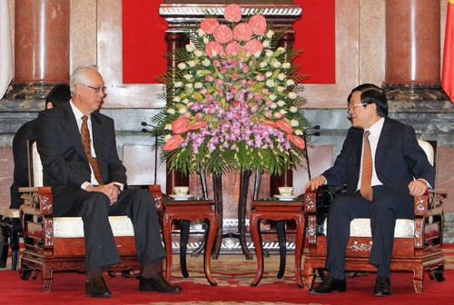 Президент СРВ Чыонг Тан Шанг принял экс-премьера Сингапура Го Чок Тонга