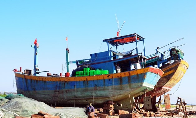 Госбанк Вьетнама окажет рыбакам своевременную помощь для продолжения промысловой деятельности в море