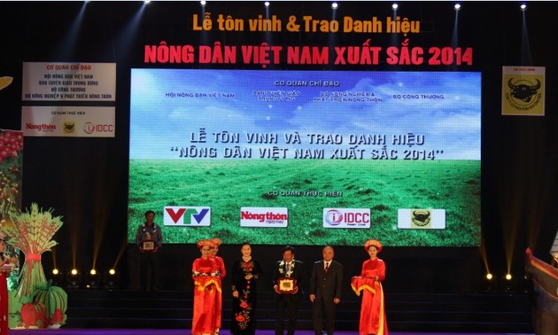Во Вьетнаме названы 63 лучших крестьянина 2014 года
