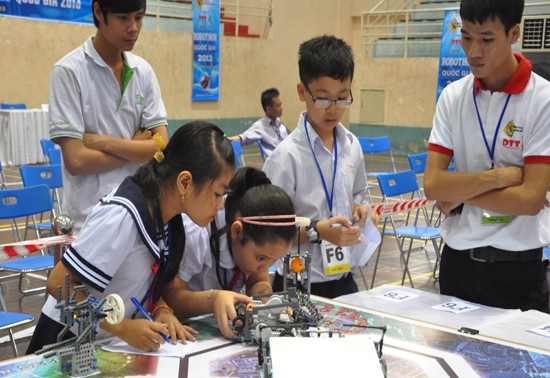 Всереспубликанский конкурс «Роботхон-2014» - полезное мероприятие для школьников