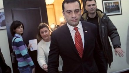 Министра обороны Грузии отстранили от должности