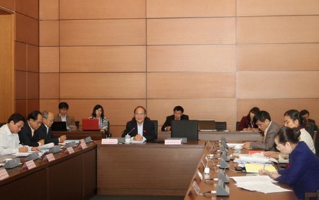 Вьетнамские депутаты обсудили проекты Законов об устройстве правительства и местной власти