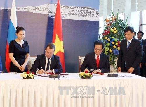 Вьетнам активизирует экономическое сотрудничество с Казахстаном, Алжиром, Португалией и Болгарией