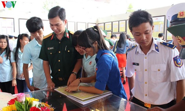 В городе Нячанг проходит выставка, посвящённая вьетнамским архипелагам Хоангша и Чыонгша