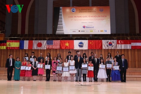 Вьетнам получил призы на 3-м международном конкурсе пианистов